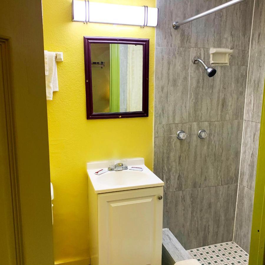 Luxury Inn Midland Luaran gambar