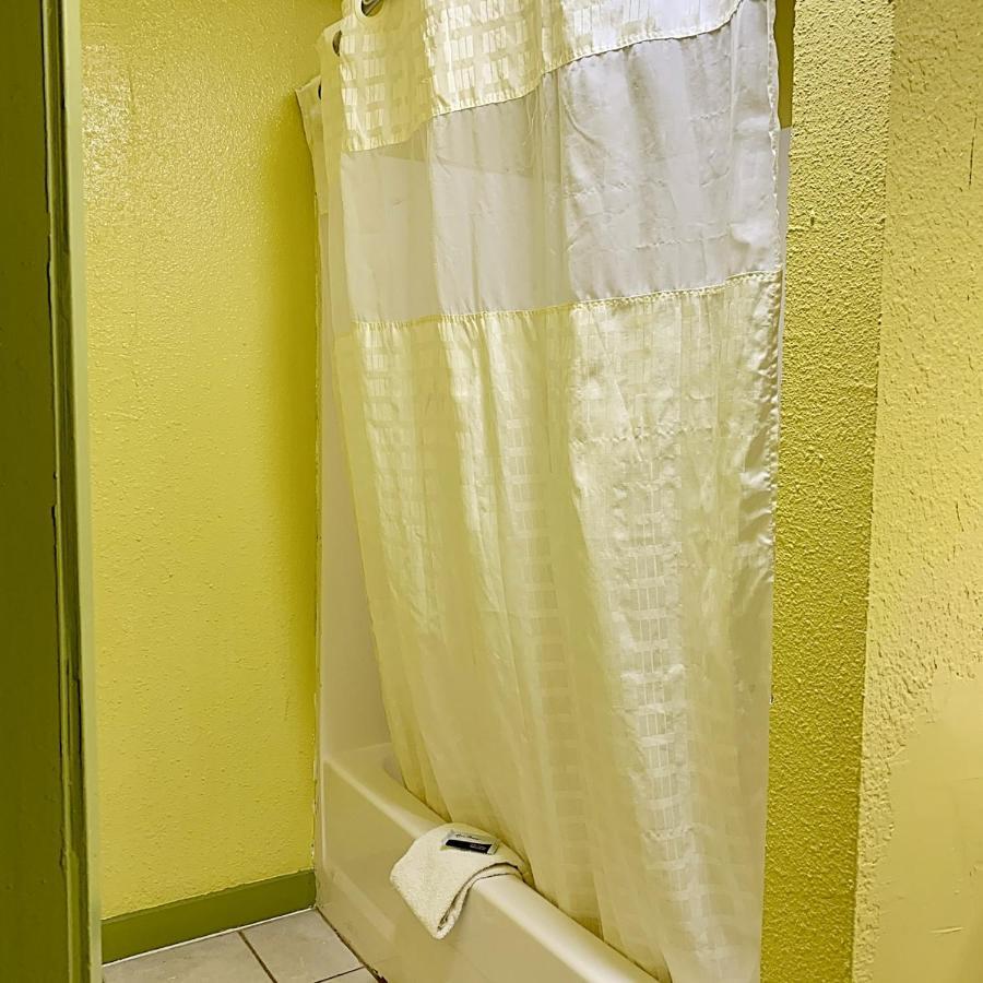Luxury Inn Midland Luaran gambar